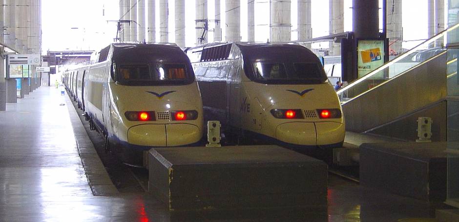 Los fabricantes de trenes tienen hasta el 29 de julio para pujar por el contrato de los nuevos trenes AVE