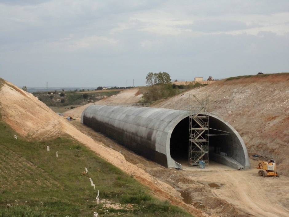 Sale a concurso el control de la seguridad de los túneles entre Zamora y Pedralba