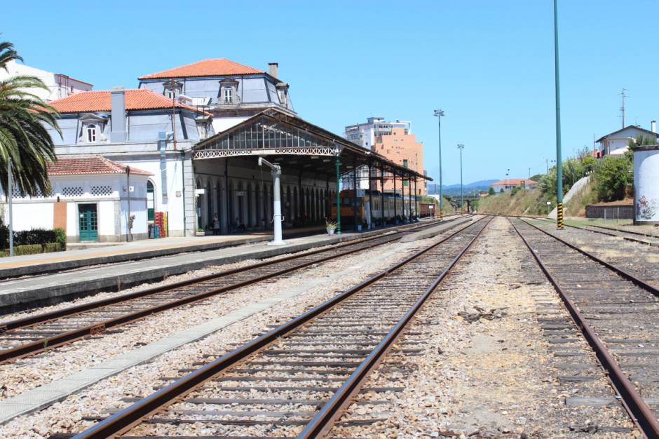 Portugal licitará antes de final de año las obras de mejora de la línea del Miño hasta Valença