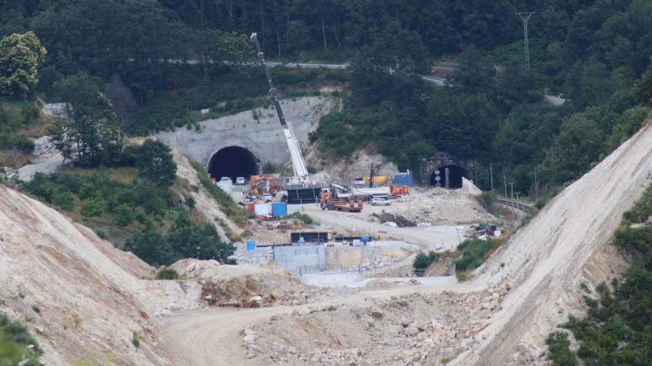 Las instalaciones de seguridad en los túneles desde Pedralba a Taboadela y su mantenimiento salen a licitación por algo más de 75 millones