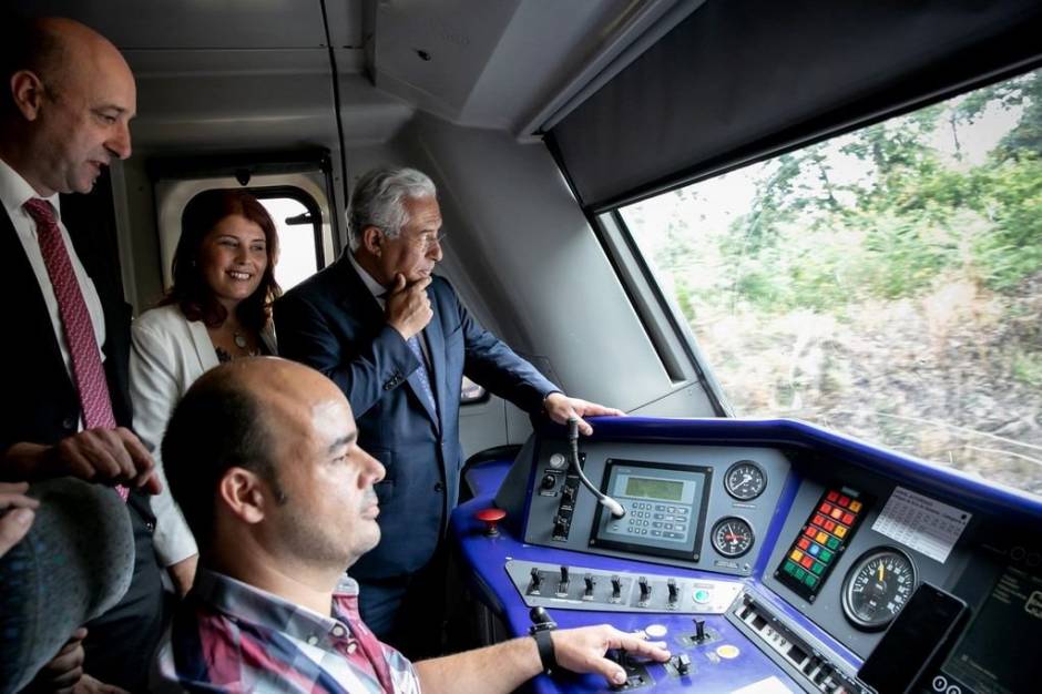 El primer ministro portugués, Antonio Costa inaugura la electrificación a Viana do Castelo
