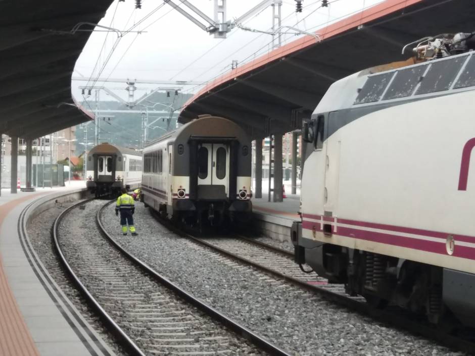 Los vagones que no servían para los trenes al País Vasco circularán por Portugal antes de fin de año