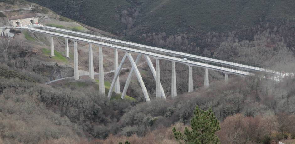 Las pruebas de carga se acercan a los viaductos de As Teixeiras