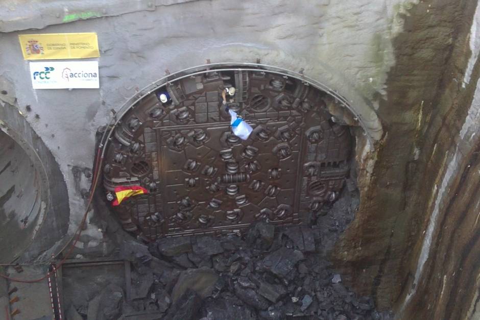 El AVE llegará a Vigo por un túnel con goteras, fisuras y desconchones
