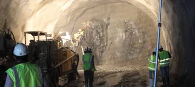 Avance y destroza, así se construyen los túneles gallegos