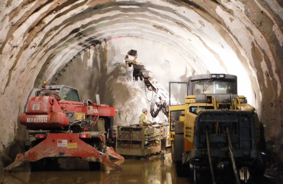 El Adif licita las obras de los sistemas de seguridad en los túneles entre Zamora y Pedralba de la Pradería