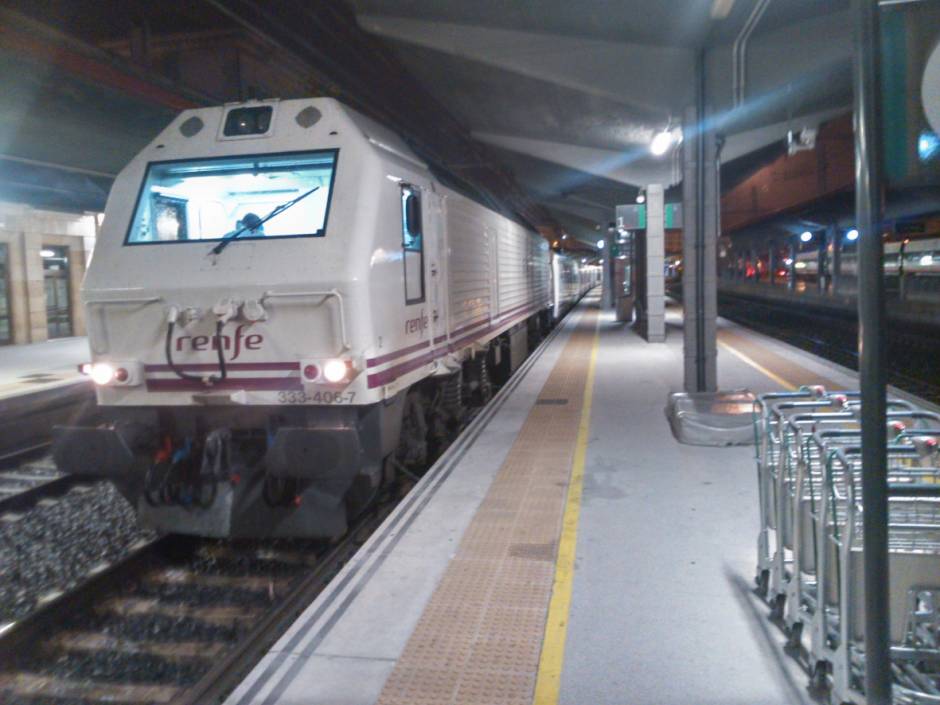 Desaparecen los trenes nocturnos y solo un diurno realiza el viaje a Madrid durante el Estado de Alarma