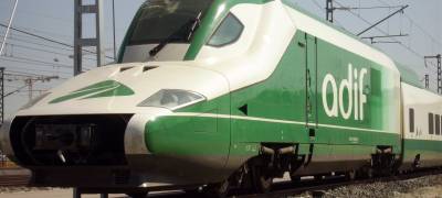 El Tren Séneca ausculta la vía entre Zamora y Olmedo para preparar el salto a los 300 kilómetros por hora