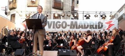 Vigo reivindica con un acto musical el AVE por Cerdedo
