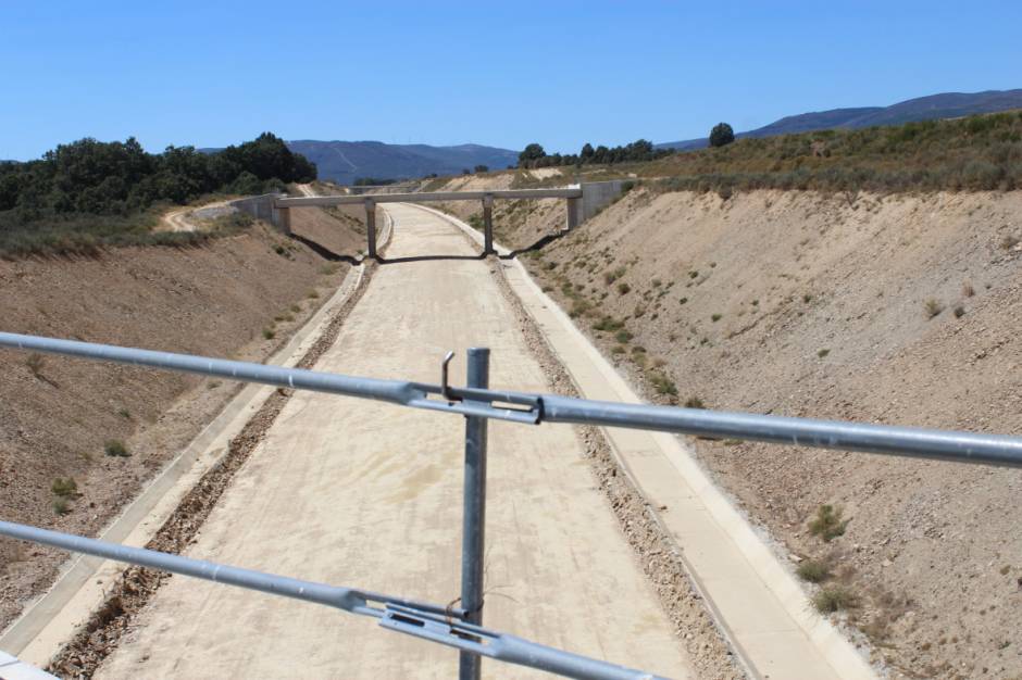 Adif licita más balasto para el tramo Zamora-Pedralba en el límite del plazo para concluir la obra