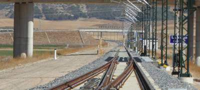 Adif licita los motores de los desvíos para el tramo Zamora Pedralba, con un valor estimado de 800.000 euros