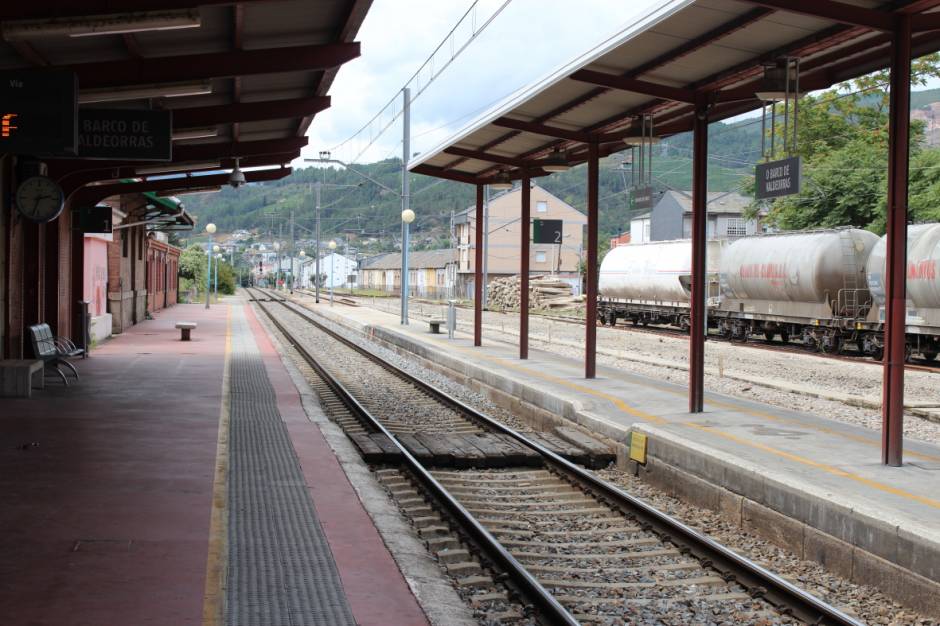 Ponferrada y El Bierzo piden que la conexión del AVE a Lugo se haga por Valdeorras y Monforte y desde por Ourense