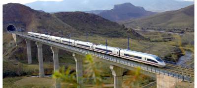 Renfe invertirá mil millones de euros en la contratación de nuevos trenes para  2018