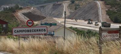 El Adif licita el montaje de la vía entre Campobecerros y Taboadela por 26 millones de euros