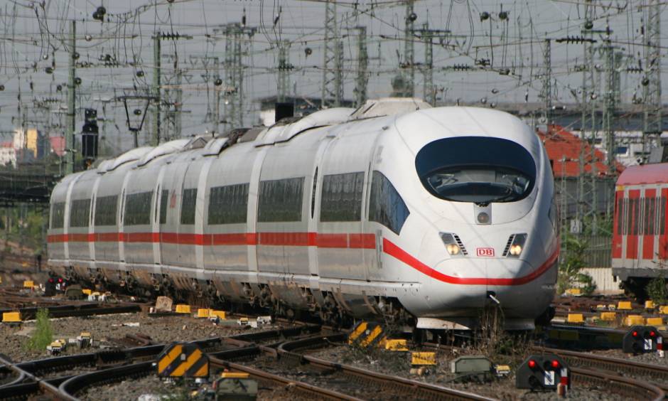 DB y SNCF quieren competir con Renfe en la explotación del AVE