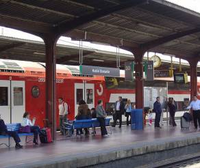 El retraso en la inauguración del túnel entre Chamartín y Atocha demora los AVE directos entre Ourense y el Sur de España