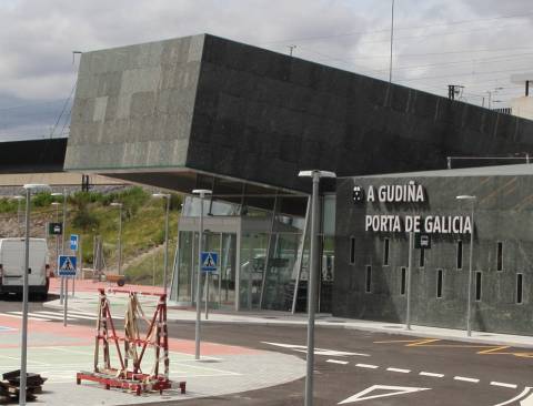 Una empresa de Verín prolongará la senda peatonal hasta la estación Porta de Galicia de A Gudiña