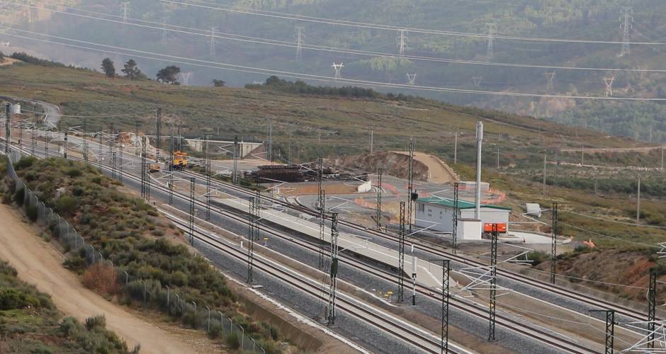 Nueve empresas optan a la construcción de la base de mantenimiento de Vilavella, dos de ellas gallegas