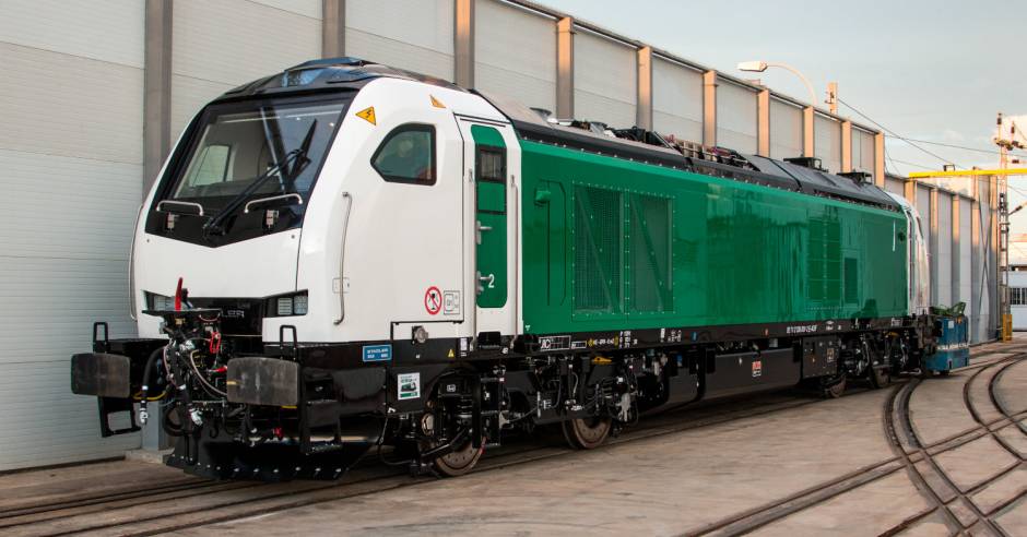 Salen de fábrica las primeras locomotoras que utilizará Adif en las líneas de alta velocidad