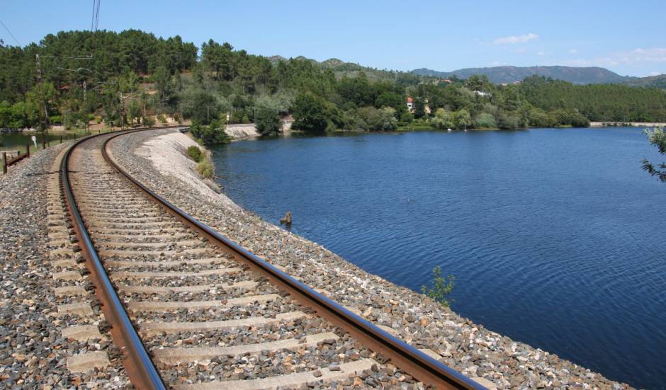 Ourense y Lugo vuelven a recuperar la circulación de trenes