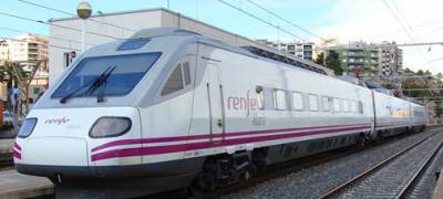 Renfe recupera la serie 490 para servicios de media distancia