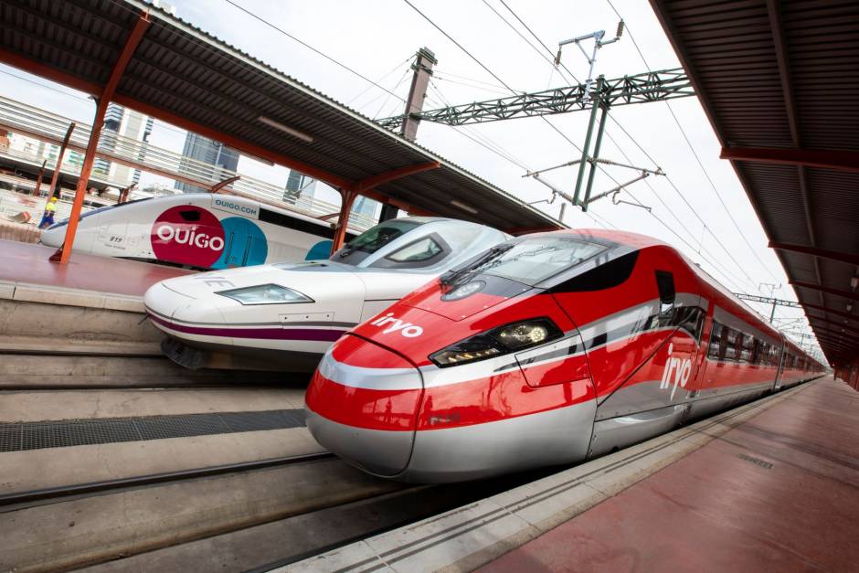 El AVE Ourense-Alicante inaugura el nuevo nodo ferroviario de Chamartín