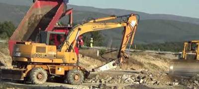 El retraso en la construcción de la base de Meamán demorará el final de las obras hasta 2020