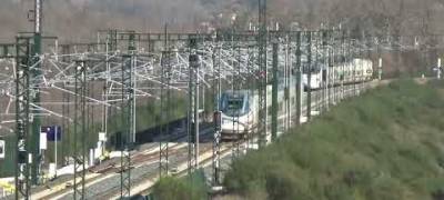 Atasco de trenes en las inmediaciones de Ourense por la avería de un Alvia en el cambiador de Taboadela